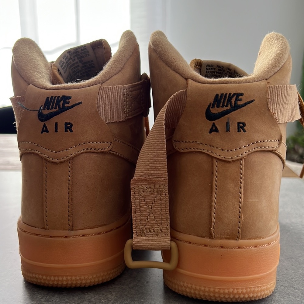 Nike Air Force - Picture 3 of 6